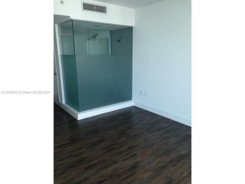 Недавно арендовано: $4,000 (2 спален, 2 ванн, 1099 Квадратных фут)