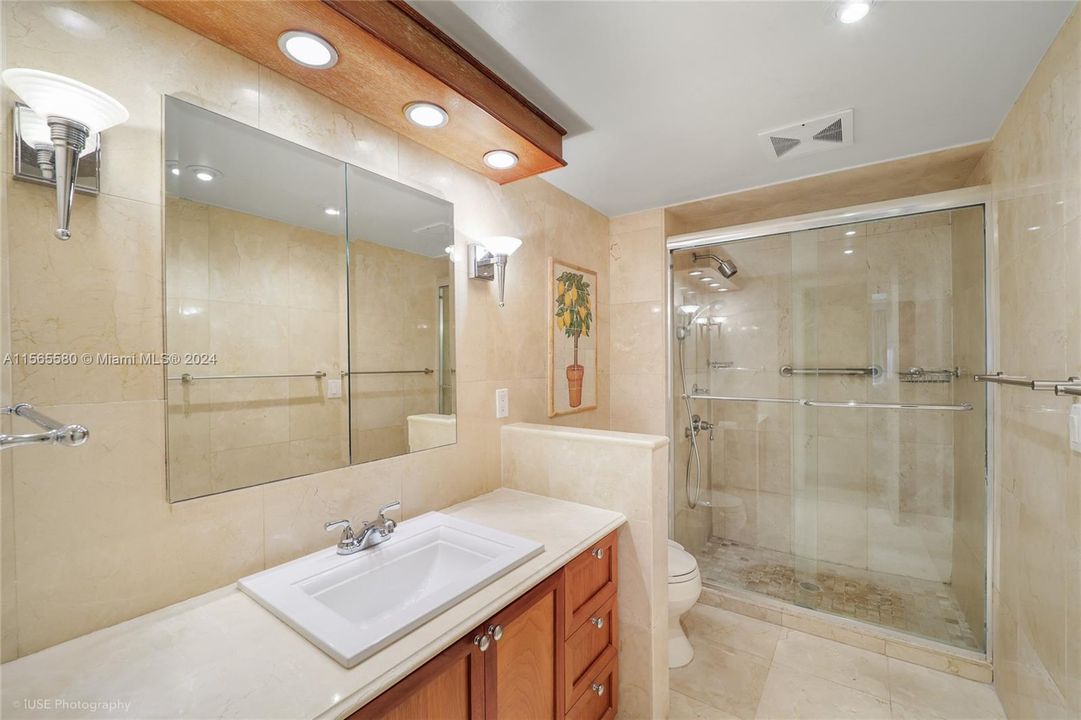 待售: $1,599,000 (2 贝兹, 2 浴室, 1688 平方英尺)