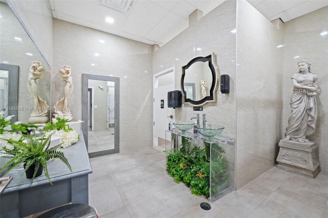 待售: $850,000 (0 贝兹, 0 浴室, 0 平方英尺)
