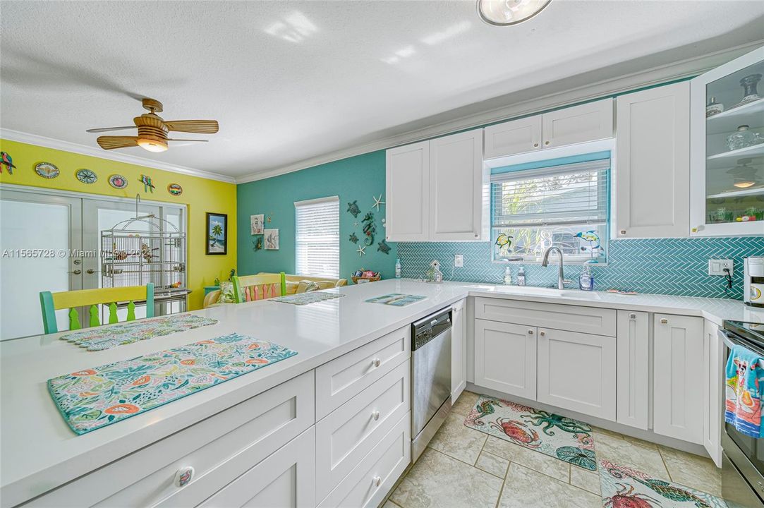 For Sale: $894,500 (3 beds, 2 baths, 1291 Square Feet)