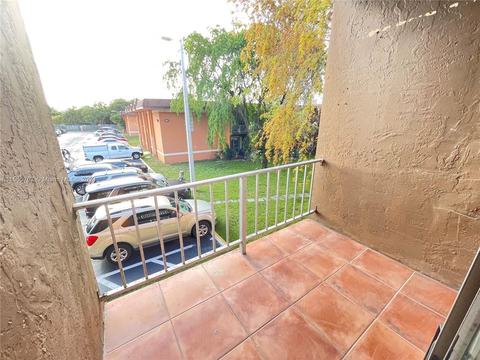 Activo con contrato: $235,000 (1 camas, 1 baños, 760 Pies cuadrados)