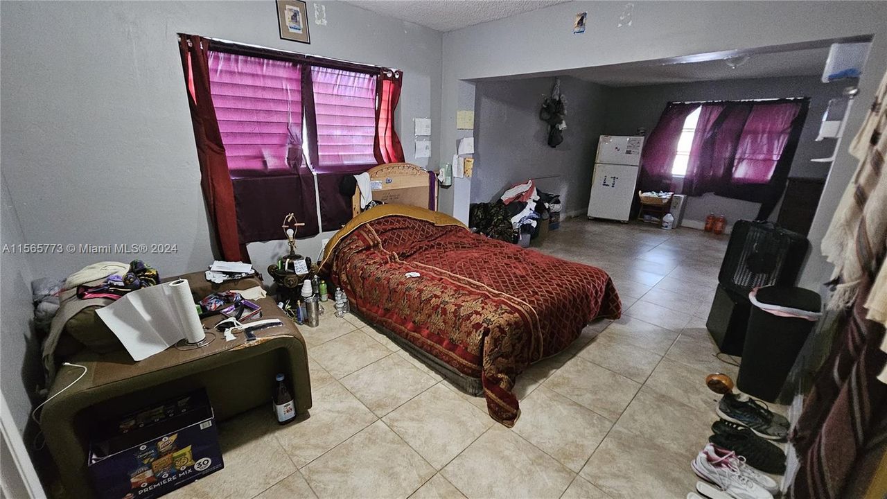 En Venta: $449,980 (6 camas, 2 baños, 2310 Pies cuadrados)