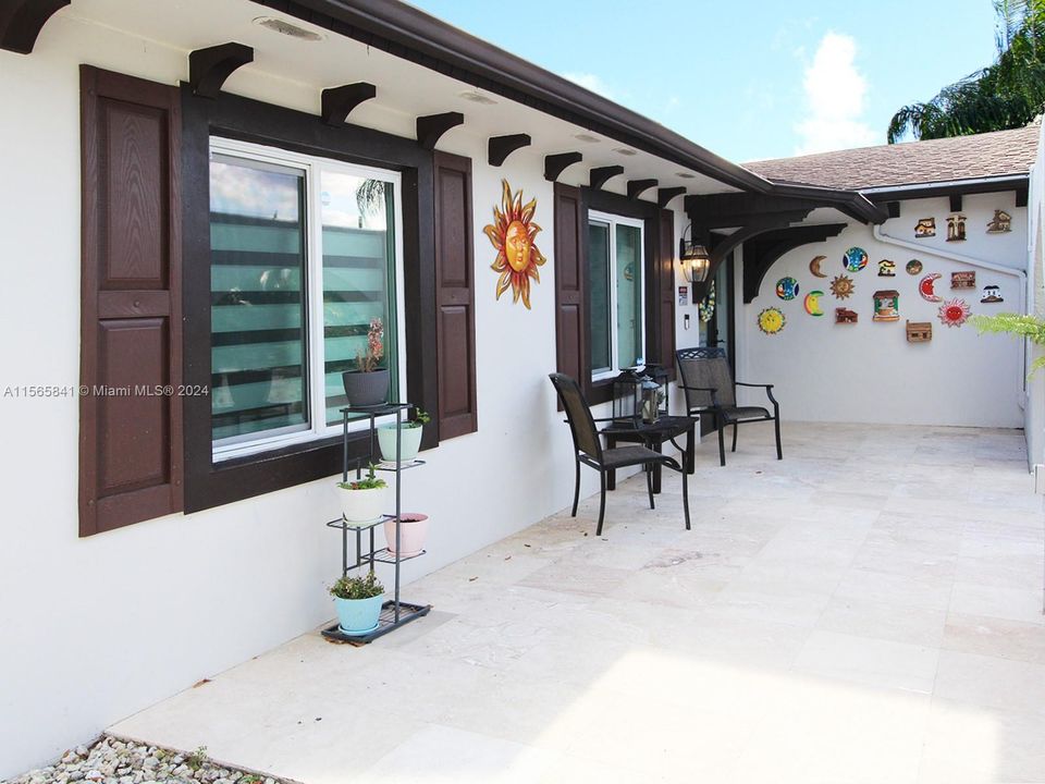 For Sale: $765,500 (4 beds, 2 baths, 1507 Square Feet)
