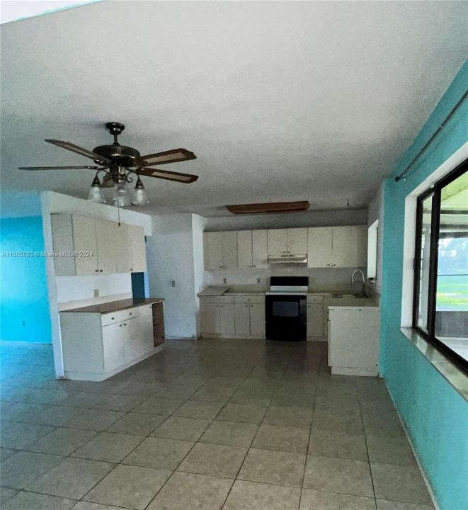 For Sale: $224,900 (3 beds, 2 baths, 1296 Square Feet)