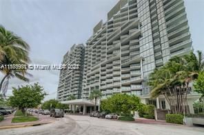 For Sale: $4,250,000 (2 beds, 2 baths, 1121 Square Feet)