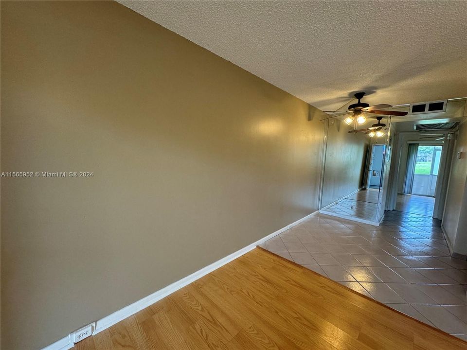 For Rent: $1,500 (1 beds, 1 baths, 685 Square Feet)