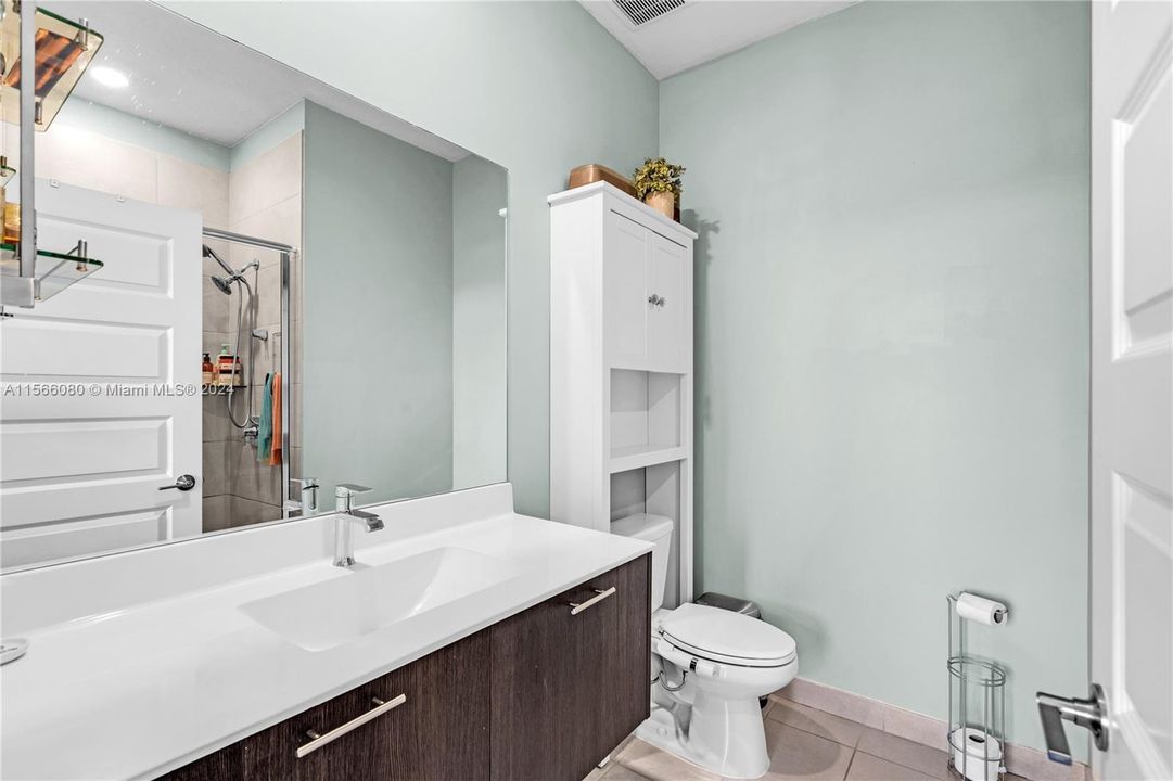 For Sale: $490,000 (2 beds, 2 baths, 1134 Square Feet)