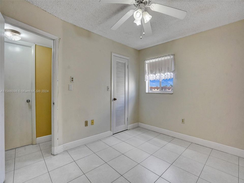 For Sale: $155,000 (2 beds, 2 baths, 850 Square Feet)