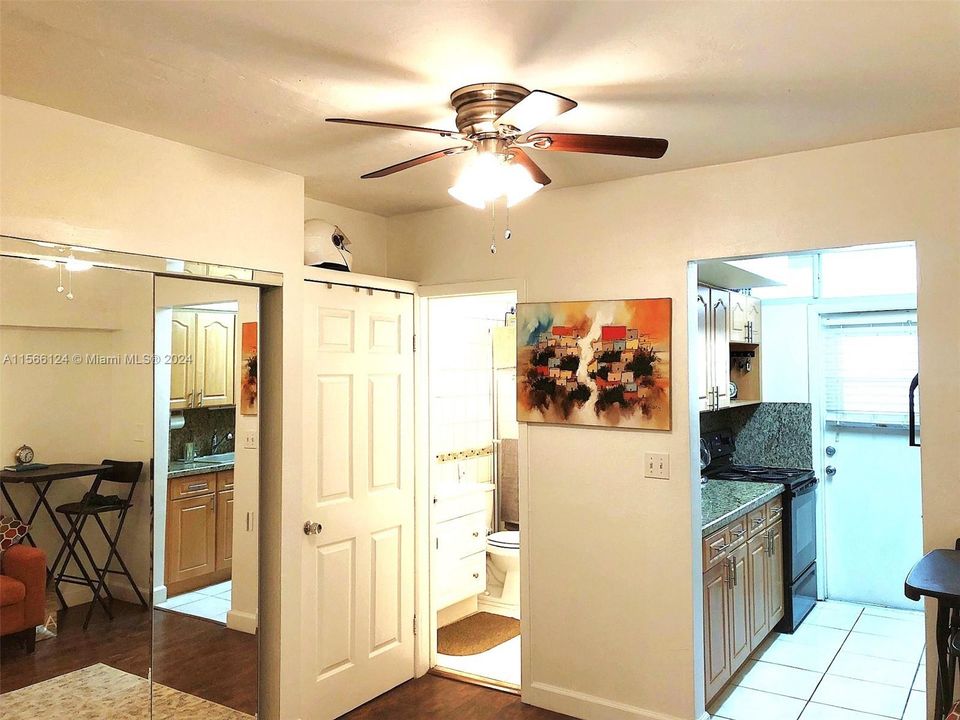 For Sale: $173,500 (0 beds, 1 baths, 435 Square Feet)