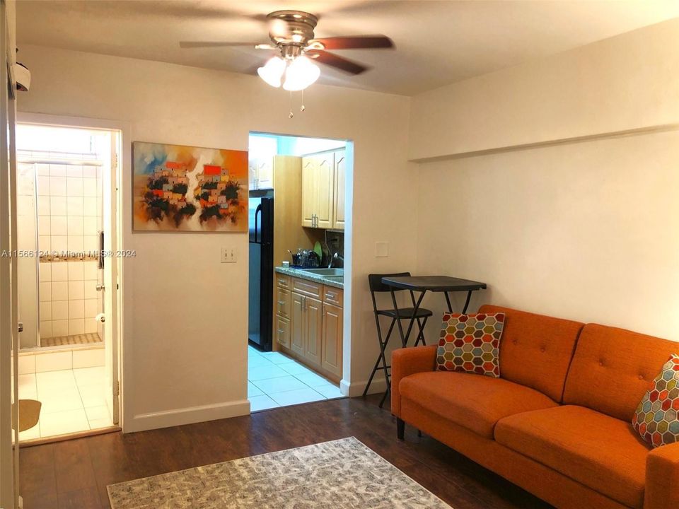 For Sale: $165,000 (0 beds, 1 baths, 435 Square Feet)