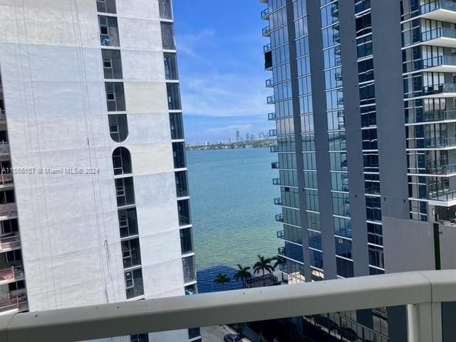 Recently Rented: $3,800 (3 beds, 2 baths, 1146 Square Feet)