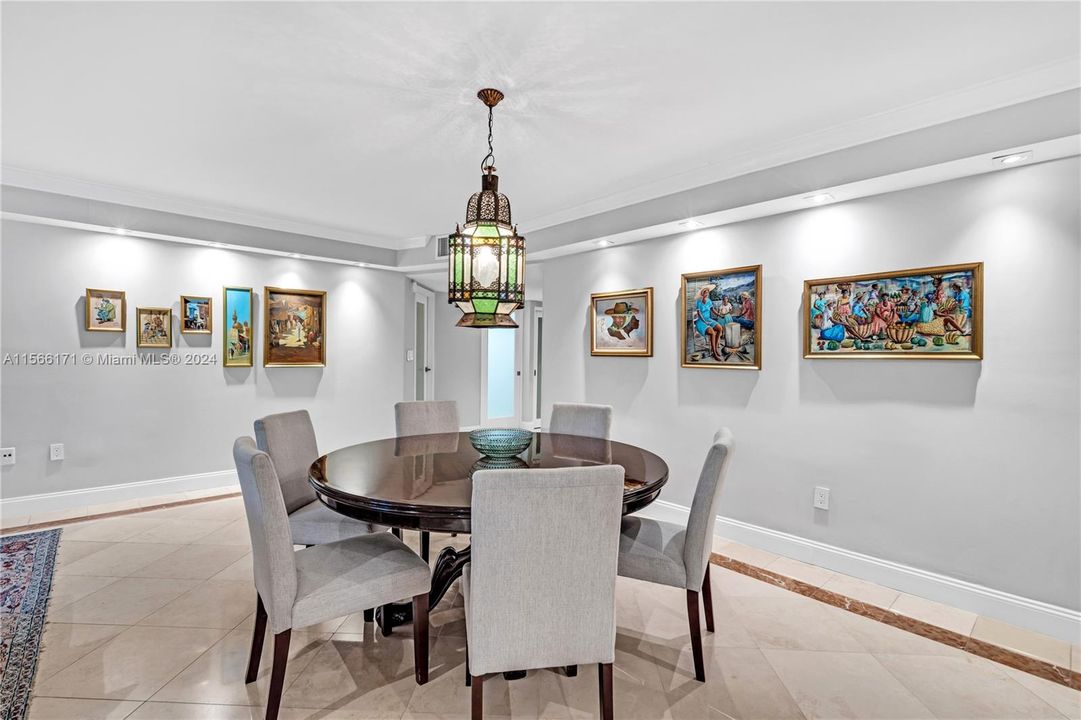 For Sale: $1,195,000 (3 beds, 2 baths, 1460 Square Feet)