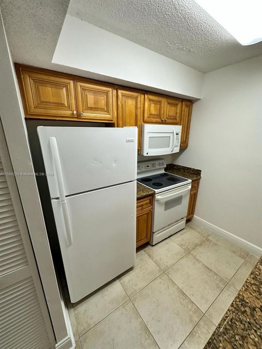 Recently Rented: $1,600 (1 beds, 1 baths, 615 Square Feet)
