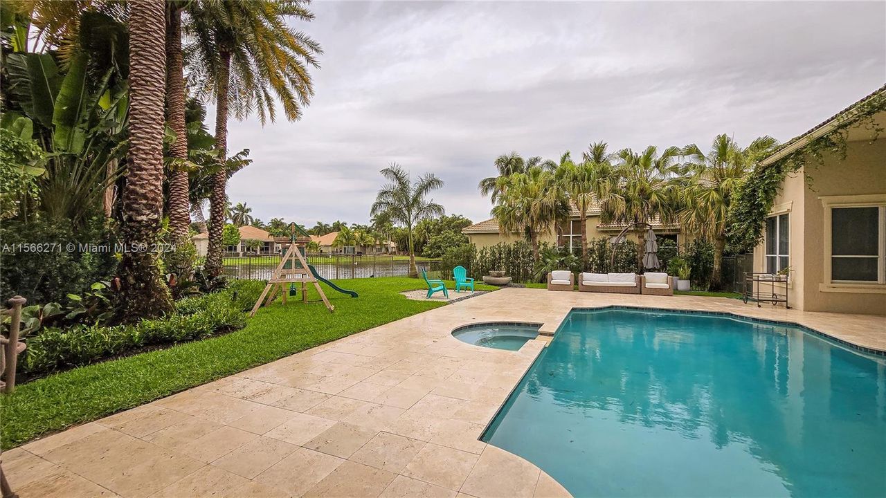 For Sale: $2,850,000 (5 beds, 4 baths, 4164 Square Feet)