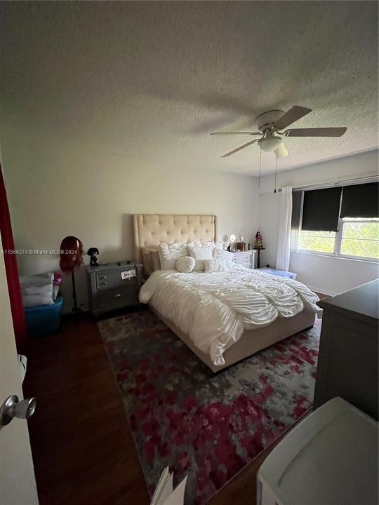 For Sale: $230,000 (2 beds, 2 baths, 1192 Square Feet)