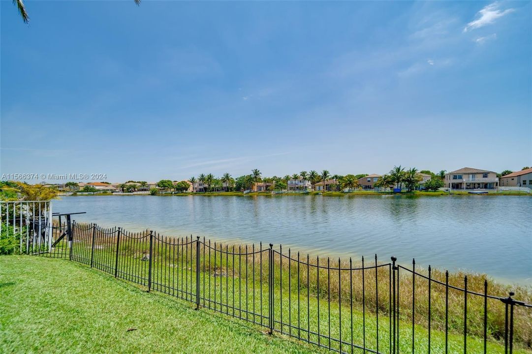 Active With Contract: $850,000 (4 beds, 3 baths, 3077 Square Feet)
