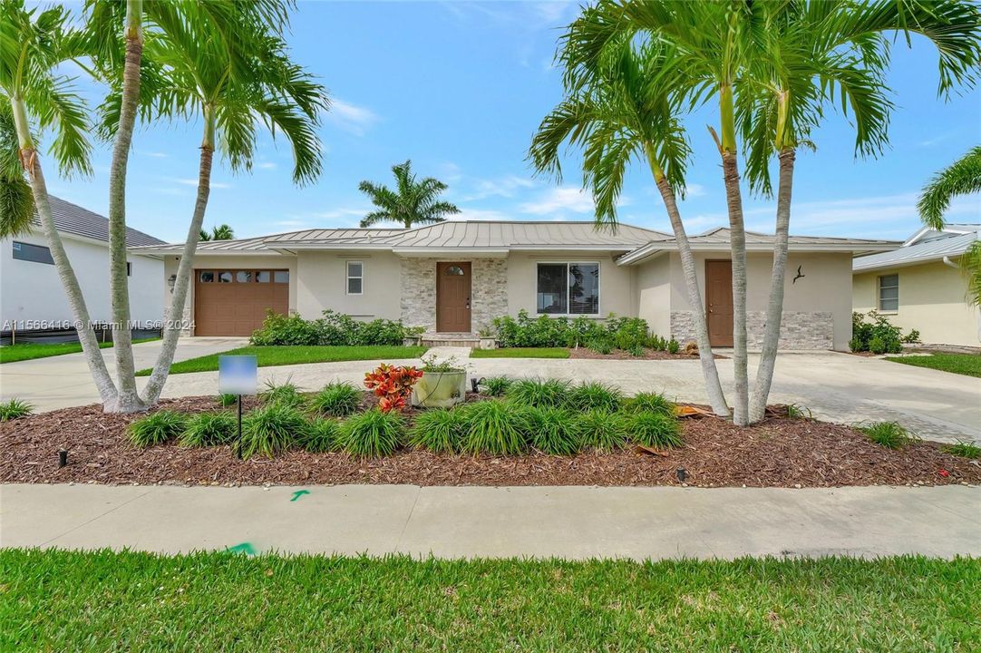 For Sale: $1,325,000 (3 beds, 2 baths, 0 Square Feet)