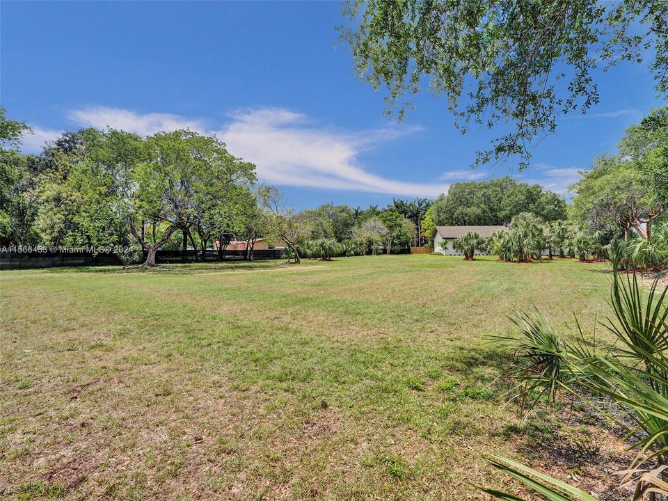 Lots of Space on 1.47 Acres