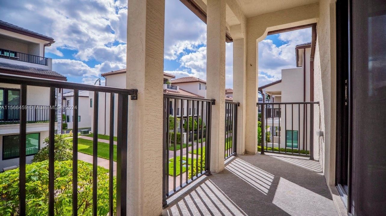 Recently Rented: $4,950 (4 beds, 2 baths, 2266 Square Feet)