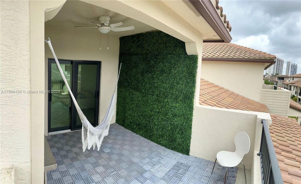 Recently Rented: $4,950 (4 beds, 2 baths, 2266 Square Feet)