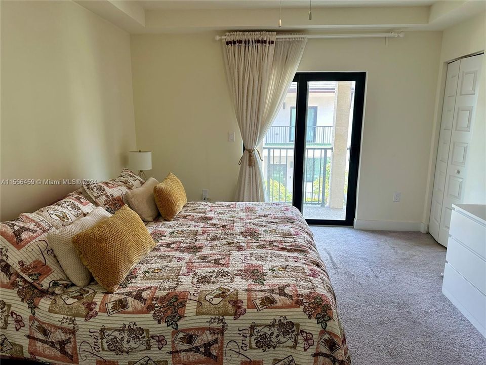 Recently Rented: $4,950 (4 beds, 2 baths, 2266 Square Feet)