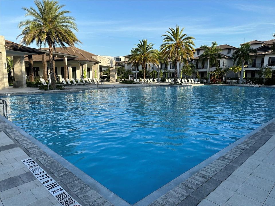 Recently Rented: $4,950 (4 beds, 2 baths, 2266 Square Feet)