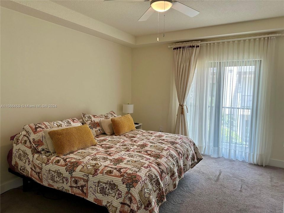 Recently Rented: $4,950 (4 beds, 2 baths, 2266 Square Feet)