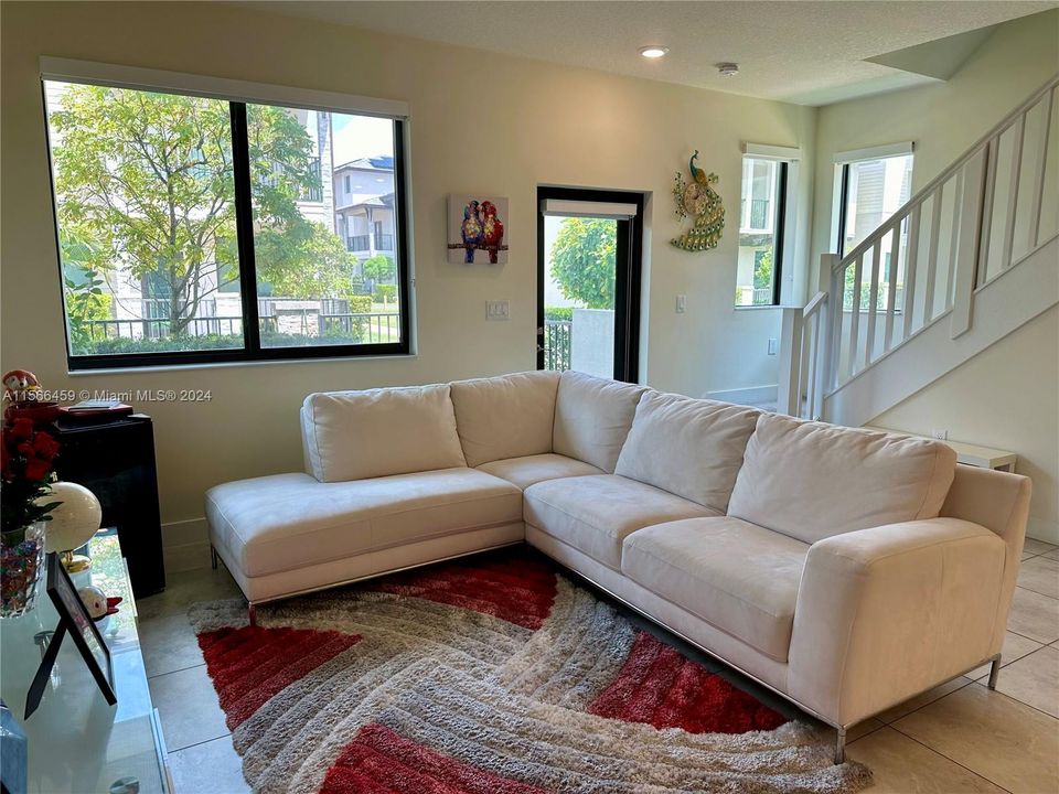 Recently Rented: $4,950 (4 beds, 2 baths, 2266 Square Feet)