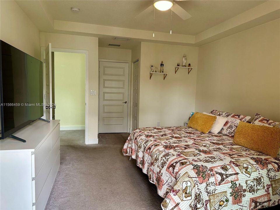 Recently Rented: $4,950 (4 beds, 2 baths, 2266 Square Feet)