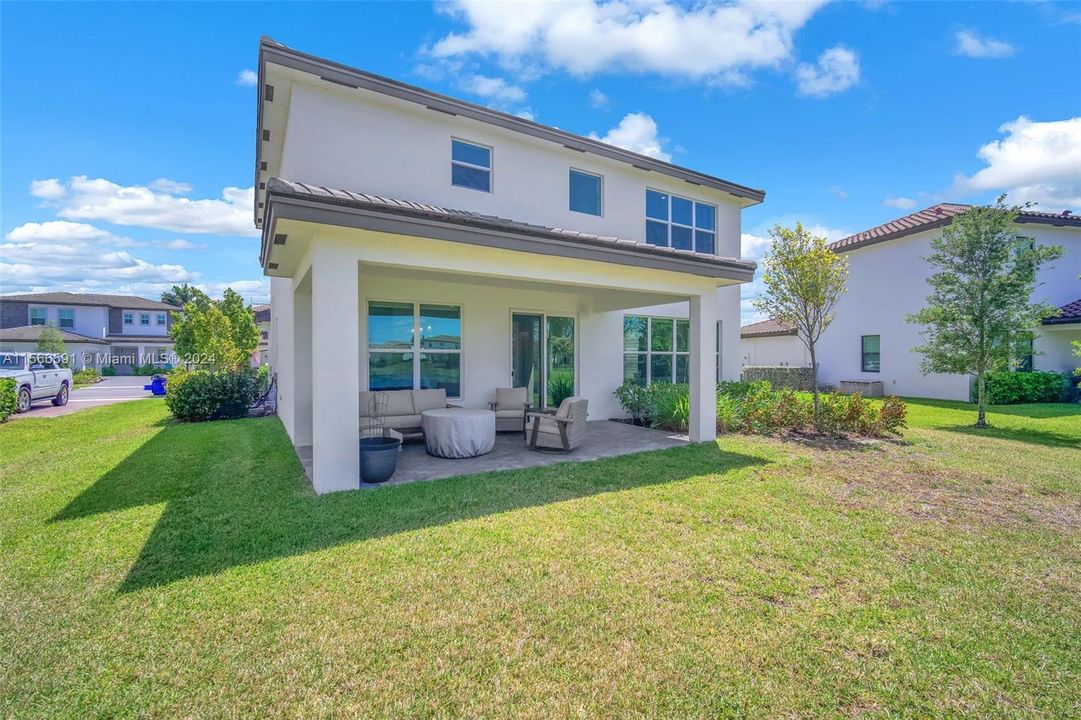 Recently Sold: $715,000 (4 beds, 3 baths, 2583 Square Feet)