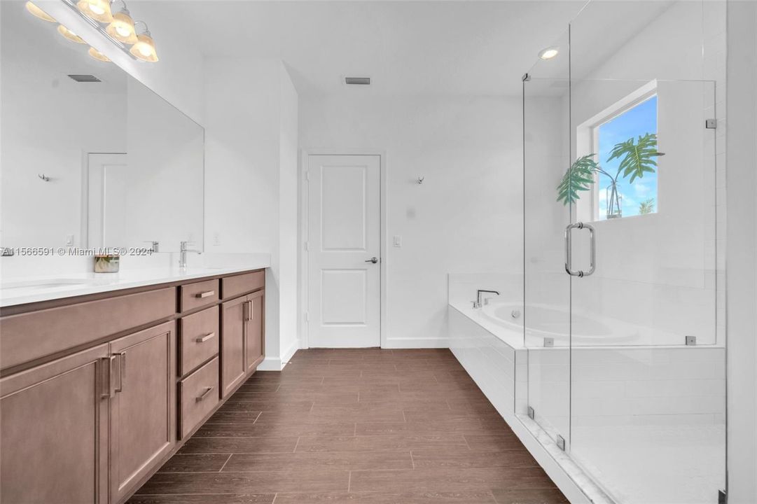 Recently Sold: $715,000 (4 beds, 3 baths, 2583 Square Feet)