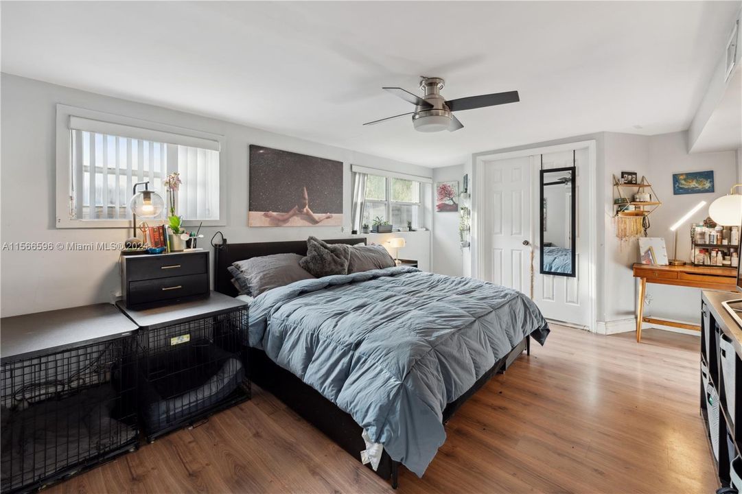 Active With Contract: $699,000 (3 beds, 2 baths, 1190 Square Feet)