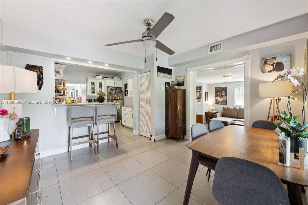 Active With Contract: $699,000 (3 beds, 2 baths, 1190 Square Feet)