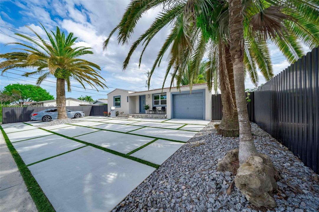 Recently Sold: $799,000 (3 beds, 2 baths, 1015 Square Feet)