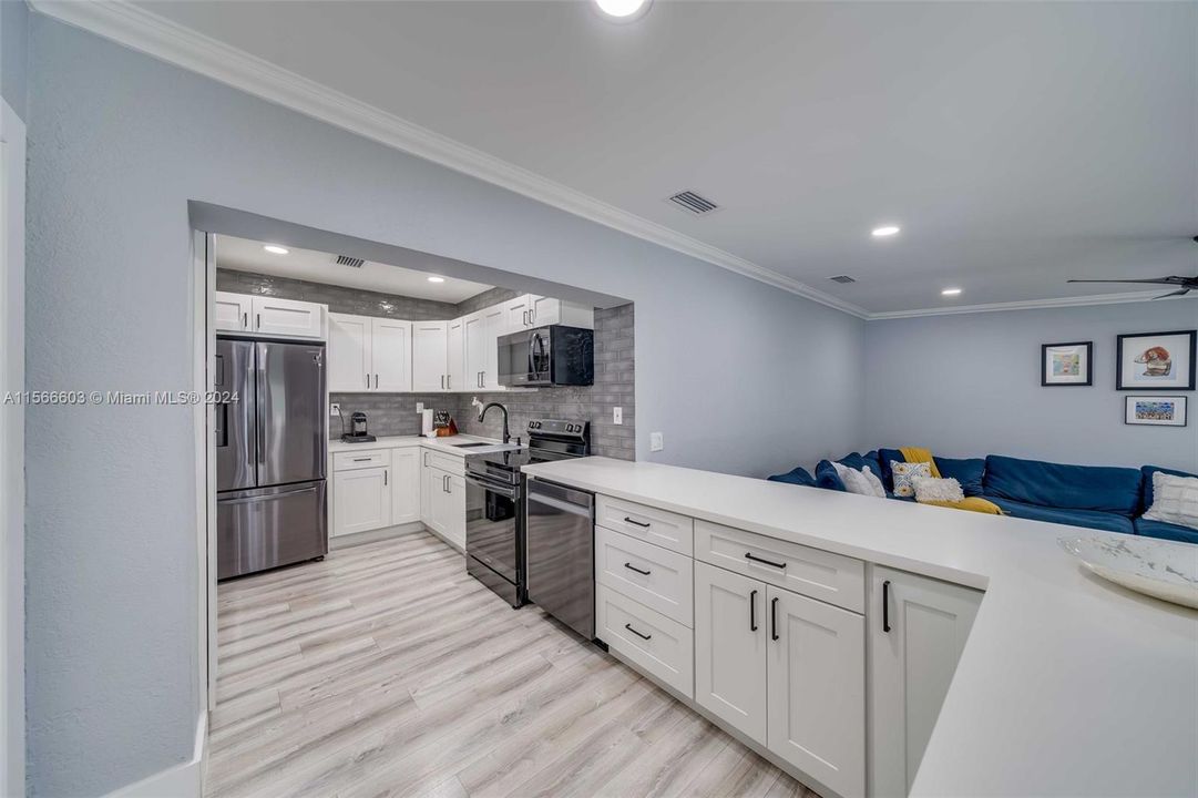 Recently Sold: $799,000 (3 beds, 2 baths, 1015 Square Feet)