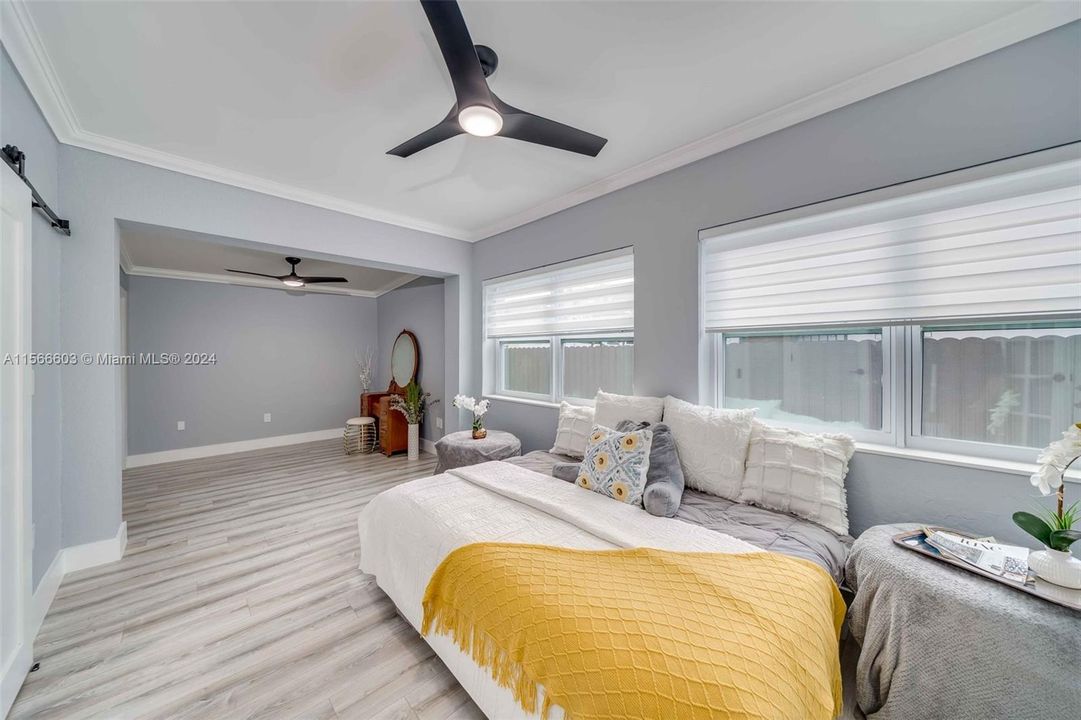 Recently Sold: $799,000 (3 beds, 2 baths, 1015 Square Feet)