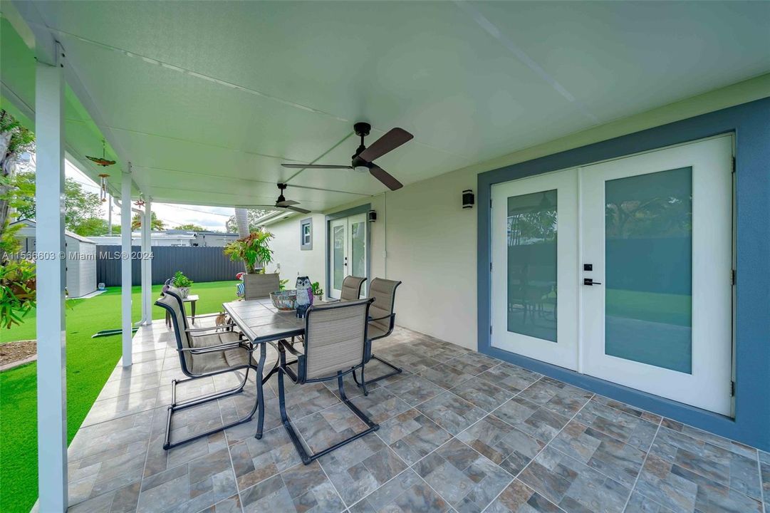 Recently Sold: $799,000 (3 beds, 2 baths, 1015 Square Feet)