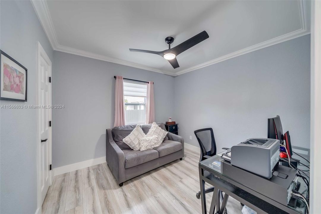 Recently Sold: $799,000 (3 beds, 2 baths, 1015 Square Feet)