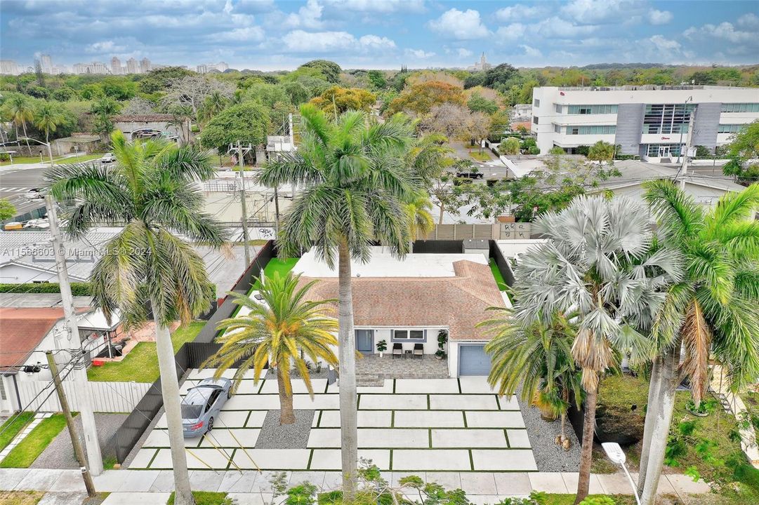 Recently Sold: $799,000 (3 beds, 2 baths, 1015 Square Feet)