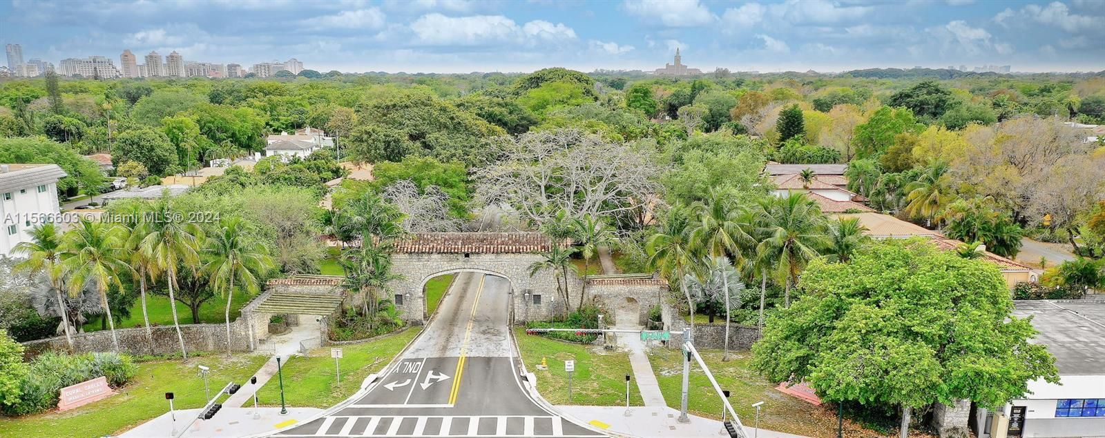 Recently Sold: $799,000 (3 beds, 2 baths, 1015 Square Feet)