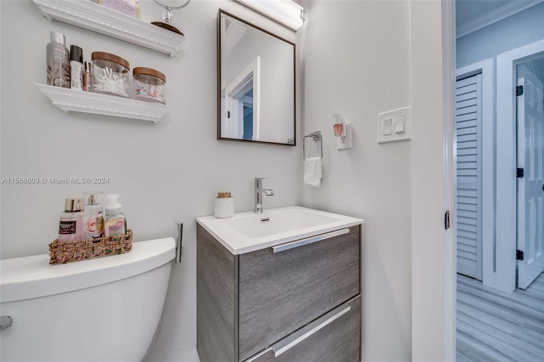 Recently Sold: $799,000 (3 beds, 2 baths, 1015 Square Feet)