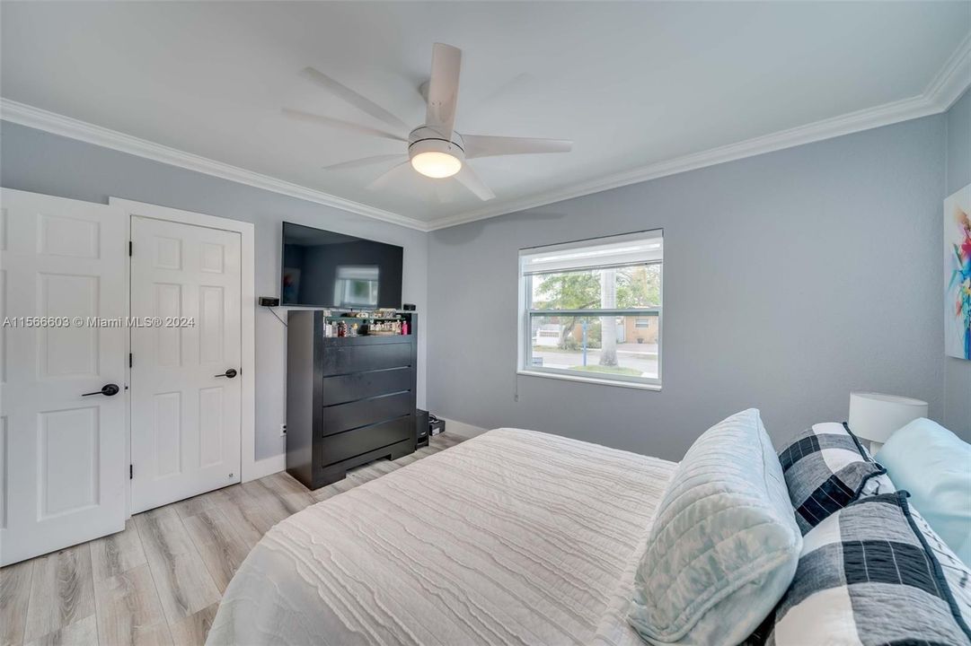 Recently Sold: $799,000 (3 beds, 2 baths, 1015 Square Feet)