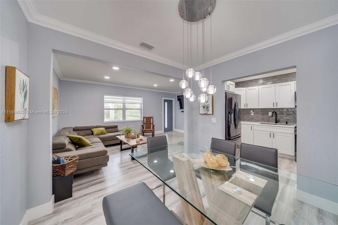 Recently Sold: $799,000 (3 beds, 2 baths, 1015 Square Feet)