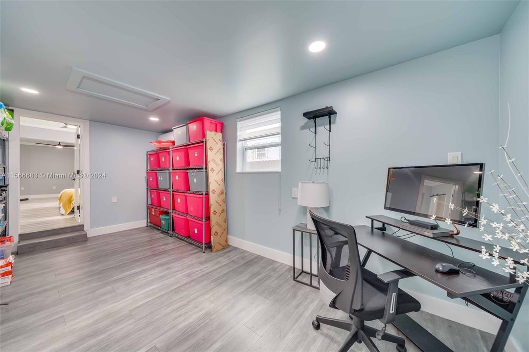 Recently Sold: $799,000 (3 beds, 2 baths, 1015 Square Feet)