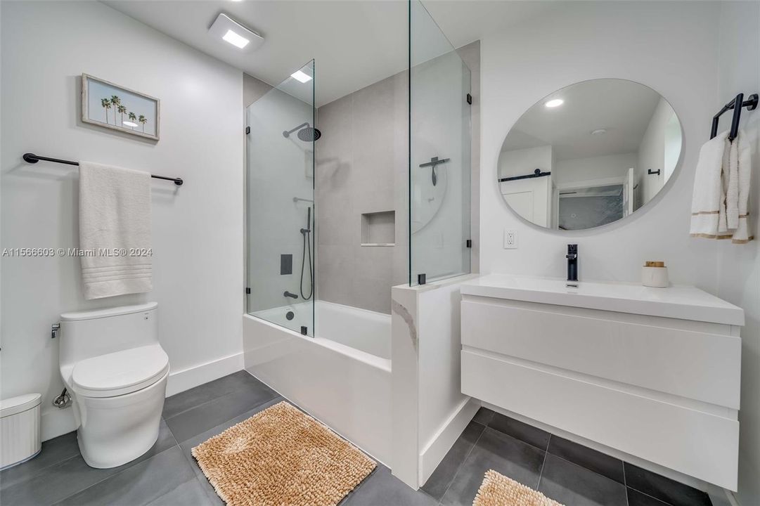 Recently Sold: $799,000 (3 beds, 2 baths, 1015 Square Feet)