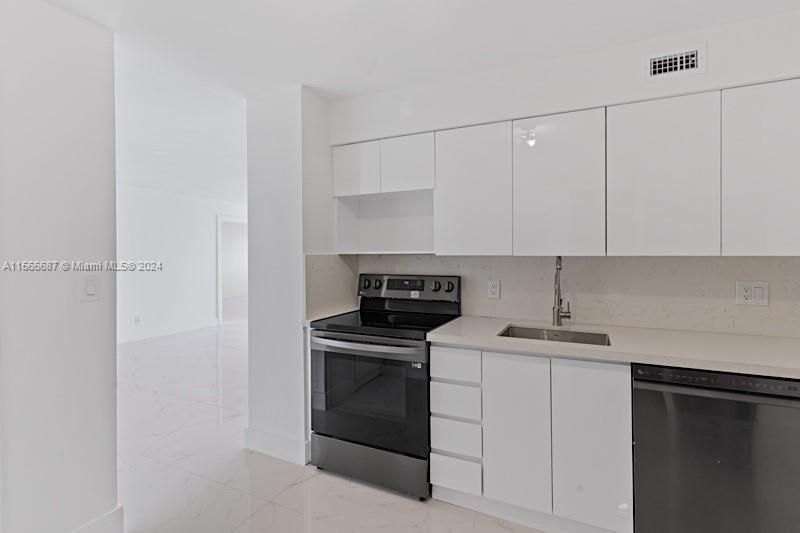 For Sale: $730,000 (2 beds, 2 baths, 1326 Square Feet)