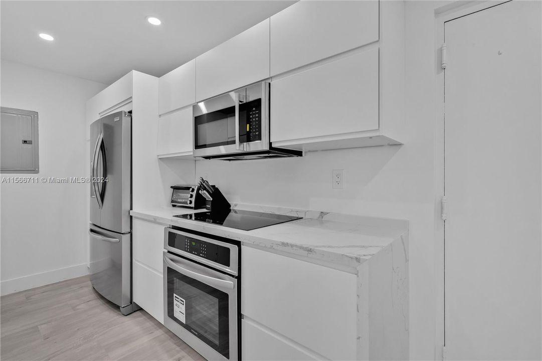 For Rent: $4,500 (2 beds, 2 baths, 1058 Square Feet)