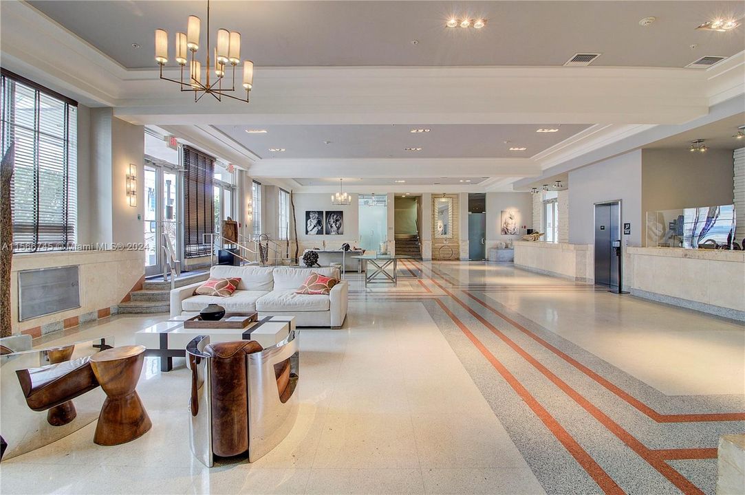 Recently Rented: $3,300 (1 beds, 1 baths, 692 Square Feet)