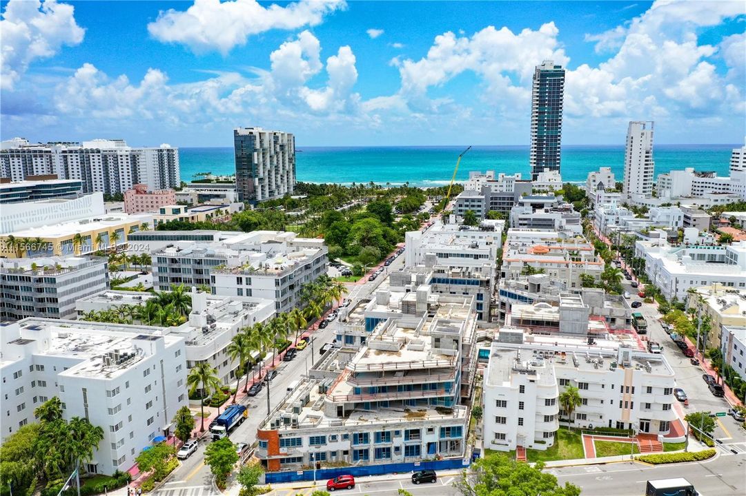 Recently Rented: $3,300 (1 beds, 1 baths, 692 Square Feet)