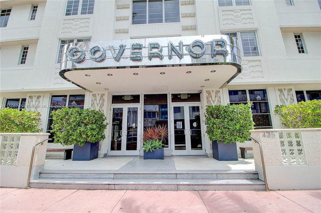 Recently Rented: $3,300 (1 beds, 1 baths, 692 Square Feet)